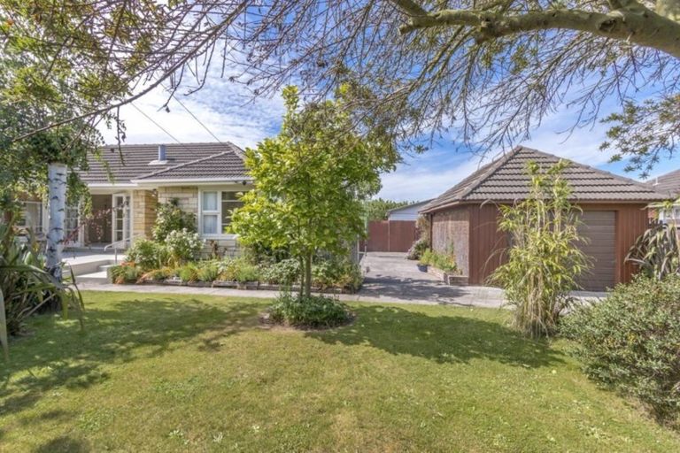 Photo of property in 70 Basingstoke Street, Aranui, Christchurch, 8061