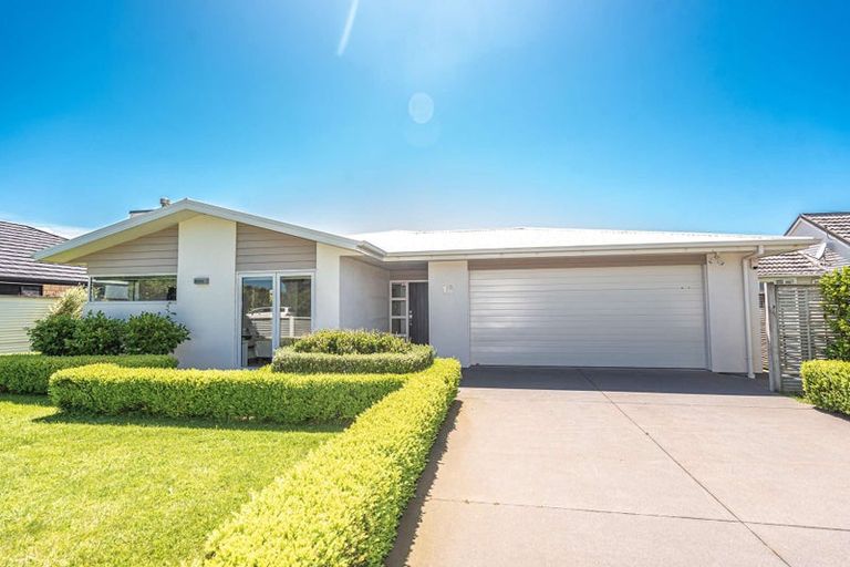 Photo of property in 16 Egmont Street, Patea, 4520