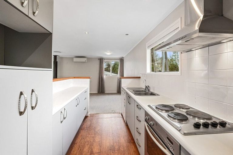 Photo of property in 17 Spargo Road, Massey, Auckland, 0614