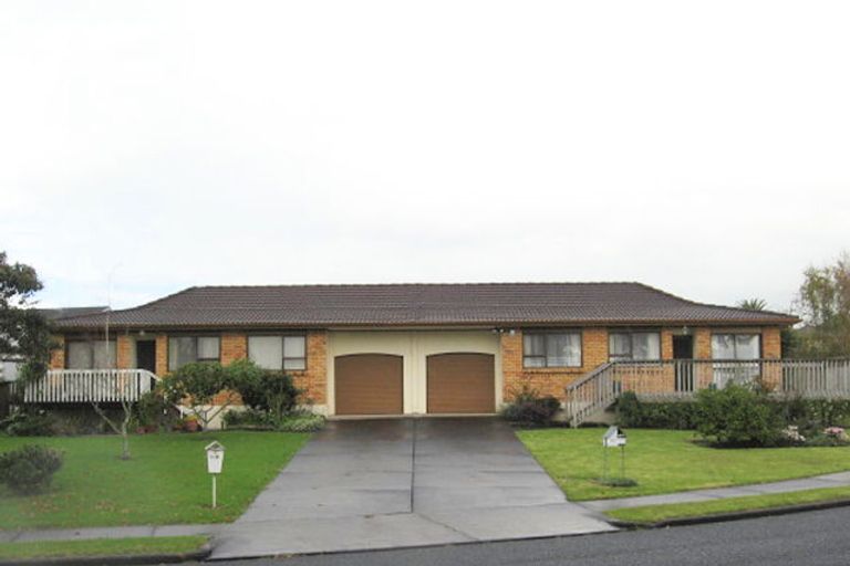 Photo of property in 2/27 Cromdale Avenue, Highland Park, Auckland, 2010