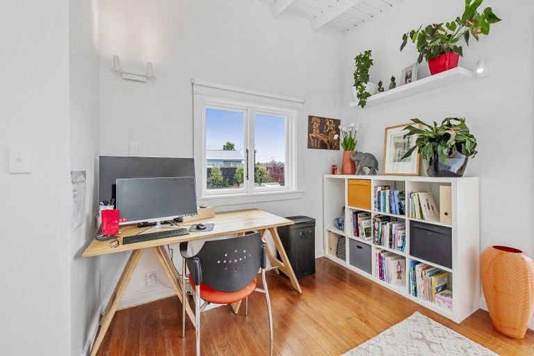 Photo of property in 31 Broadway Avenue, Waikuku Beach, 7473