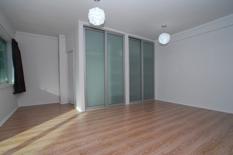 Photo of property in 35a Bay Street, Red Beach, 0932