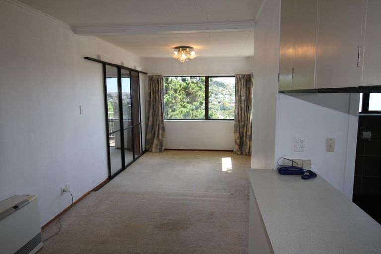 Photo of property in 40 Bancroft Terrace, Newlands, Wellington, 6037
