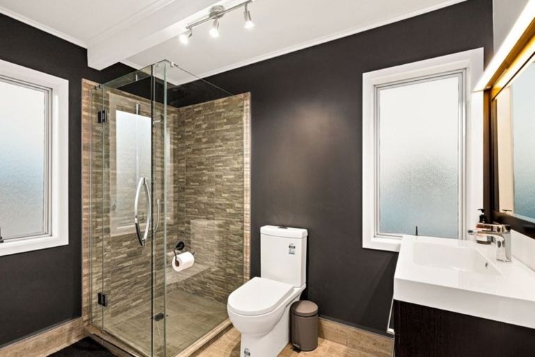 Photo of property in 40 Hartley Terrace, Massey, Auckland, 0614