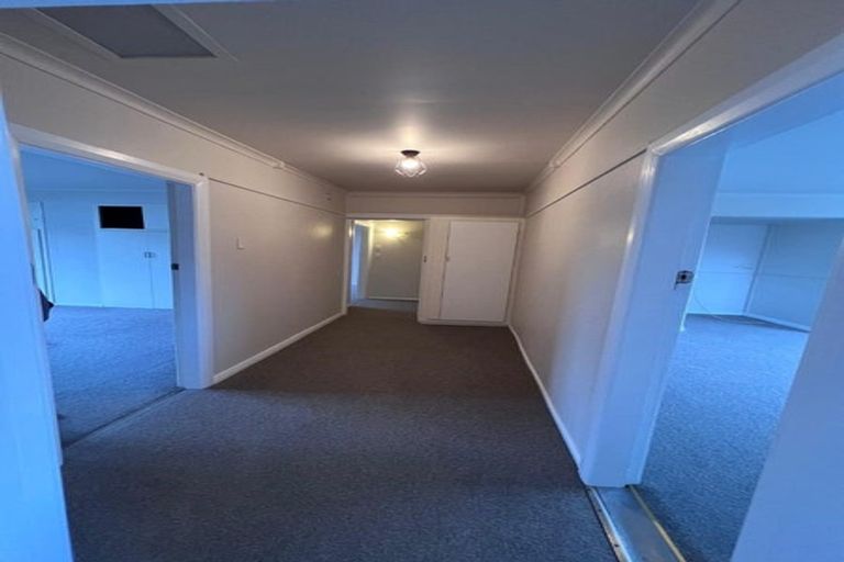 Photo of property in 84 Kaikorai Valley Road, Glenross, Dunedin, 9011