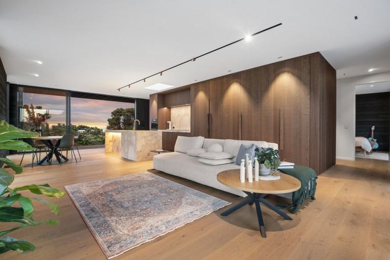 Photo of property in 28 Pacific Parade, Surfdale, Waiheke Island, 1081