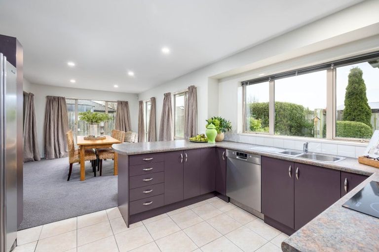 Photo of property in 6 Meeking Place, Aidanfield, Christchurch, 8025