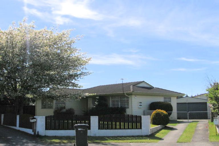 Photo of property in 16 Adam Place, Mangakakahi, Rotorua, 3015