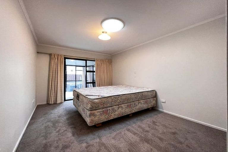 Photo of property in 1/17 Milford Road, Milford, Auckland, 0620