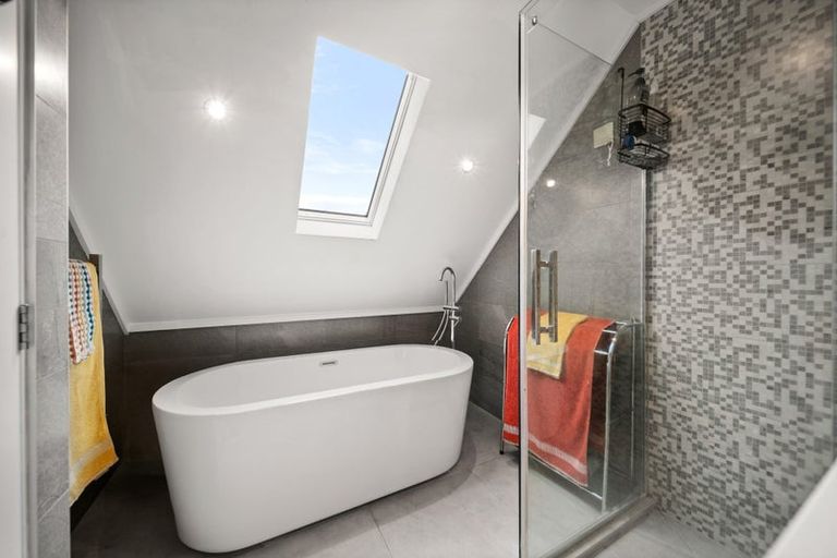 Photo of property in 121 Fairview Avenue, Fairview Heights, Auckland, 0632