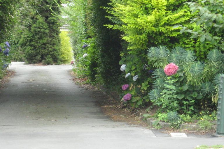 Photo of property in 308 Riccarton Road, Upper Riccarton, Christchurch, 8041