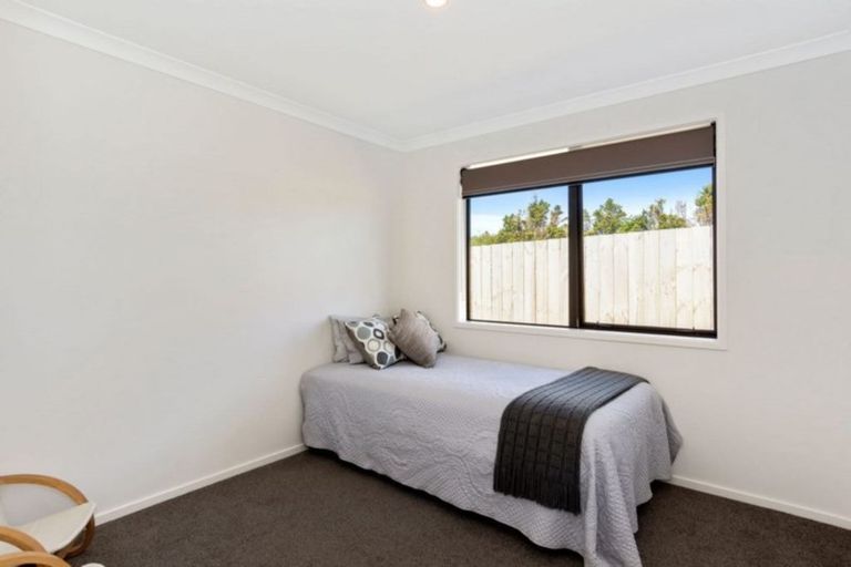 Photo of property in 12 Charlotte Drive, Omokoroa, 3114