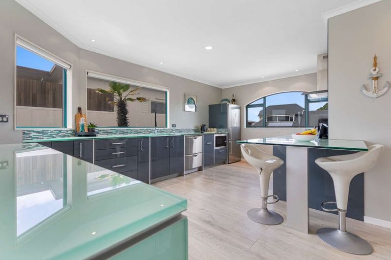 Photo of property in 26a Sunbrae Grove, Mount Maunganui, 3116