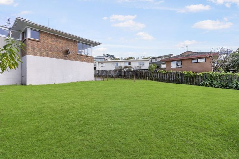 Photo of property in 4/178 Chivalry Road, Glenfield, Auckland, 0629