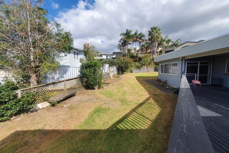 Photo of property in 18 Belleaire Court, West Harbour, Auckland, 0618