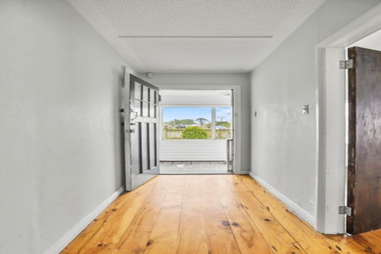 Photo of property in 24 Station Road, Paeroa, 3600