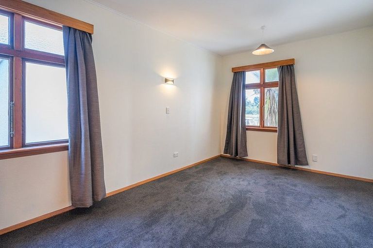 Photo of property in 48 Ocean Road, Paraparaumu Beach, Paraparaumu, 5032