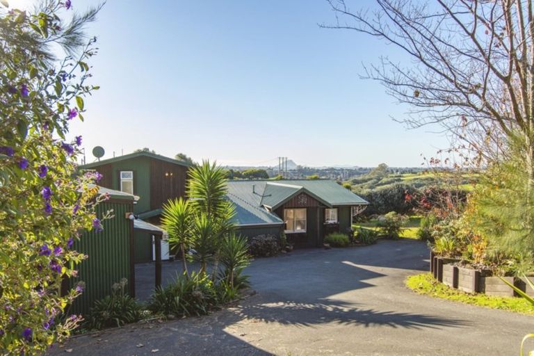 Photo of property in 18a Wade Place, Welcome Bay, Tauranga, 3175