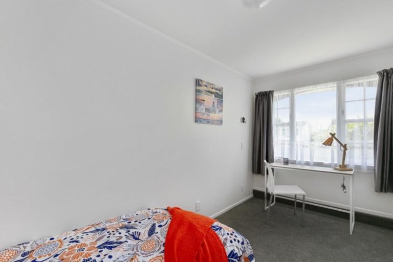 Photo of property in 25 Oriel Avenue, Tawa, Wellington, 5028