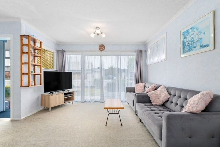 Photo of property in 44 Macdonald Road, Glenview, Hamilton, 3206