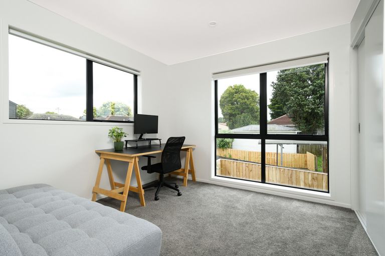 Photo of property in 10/57 Taikata Road, Te Atatu Peninsula, Auckland, 0610