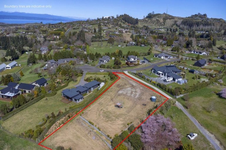 Photo of property in 41 Lomond Grove, Acacia Bay, Taupo, 3385