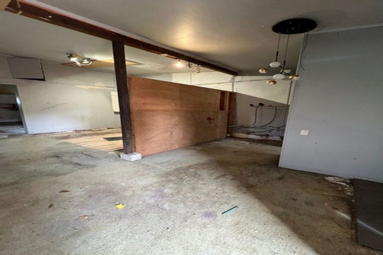 Photo of property in 304 Glengarry Road, Glen Eden, Auckland, 0602
