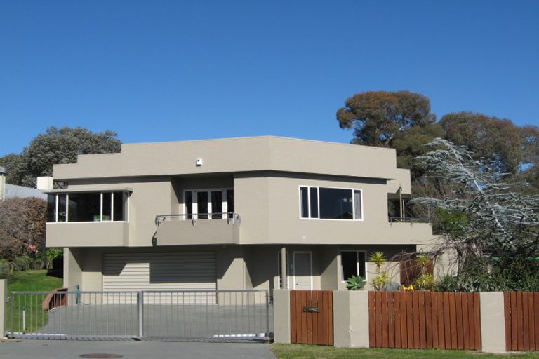 Photo of property in 32 Kopanga Road, Havelock North, 4130