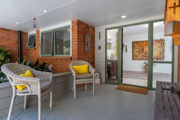 Photo of property in 37 Aston Road, Waikanae, 5391