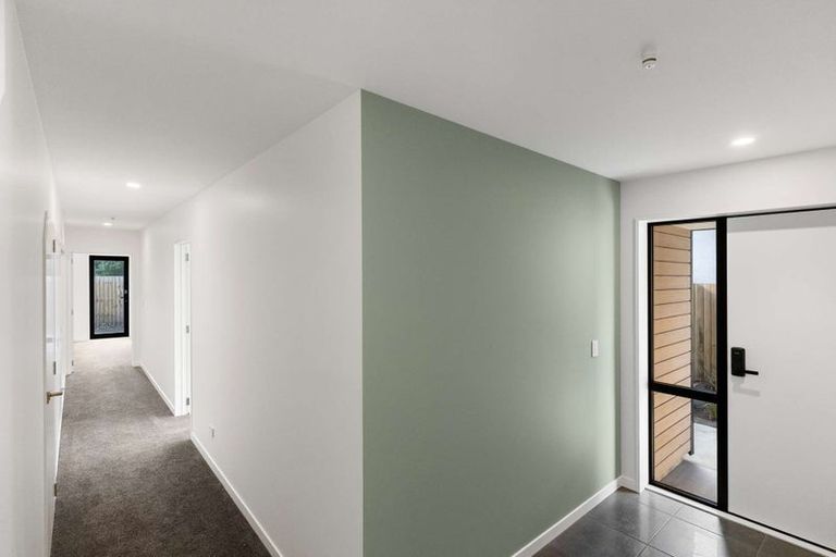 Photo of property in 85b Marine Parade, North New Brighton, Christchurch, 8083