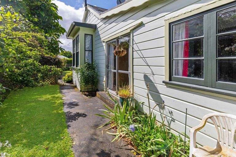 Photo of property in 17 Ormond Street, Woodville, 4920