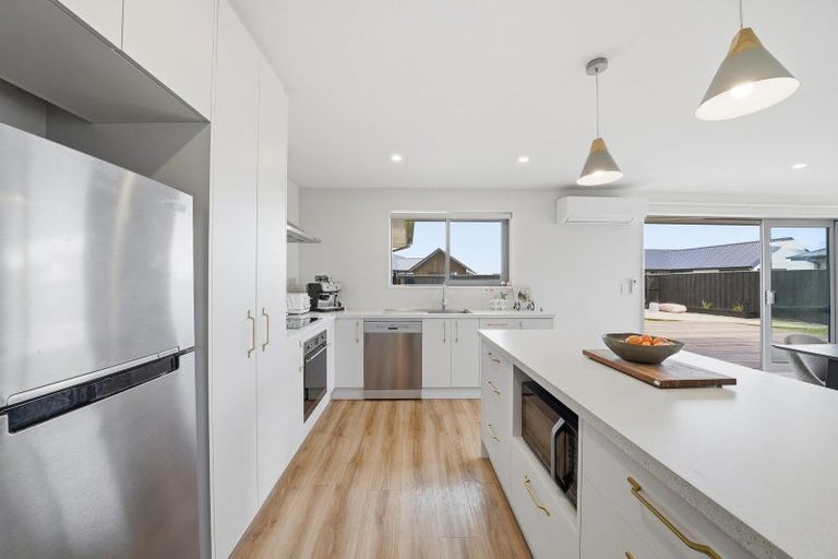 Photo of property in 5 Hunter Lane, Amberley, 7410