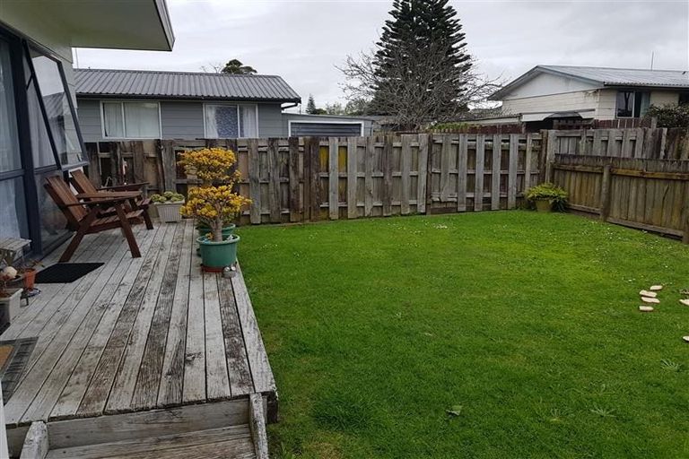 Photo of property in 2/7 Cambridge Road, Manurewa, Auckland, 2102