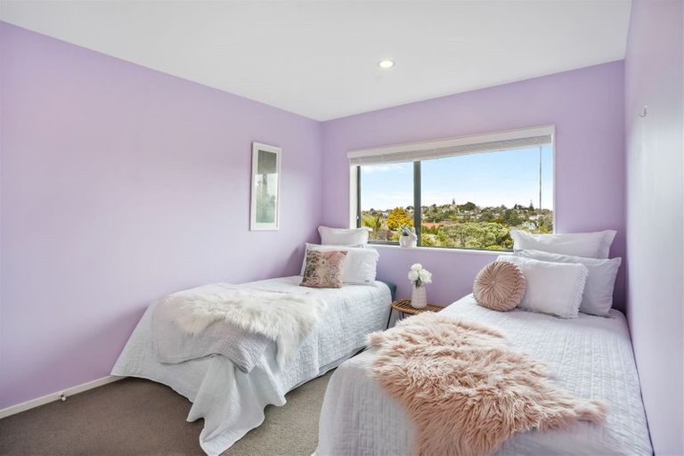 Photo of property in 3a Reynolds Place, Torbay, Auckland, 0630