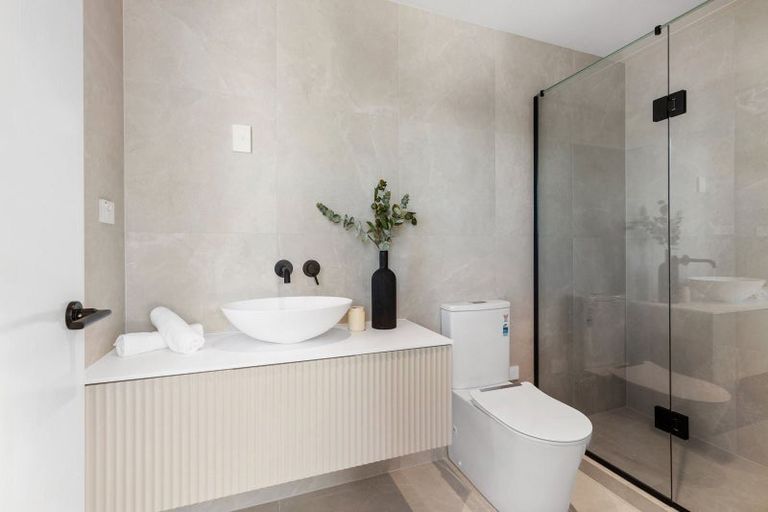 Photo of property in 201d Hurstmere Road, Takapuna, Auckland, 0622