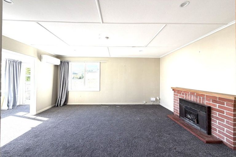 Photo of property in 11 Winara Avenue, Waikanae, 5036