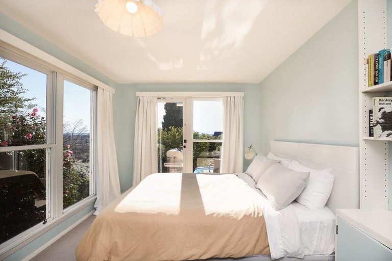 Photo of property in 21 Heaton Rhodes Place, Cashmere, Christchurch, 8022