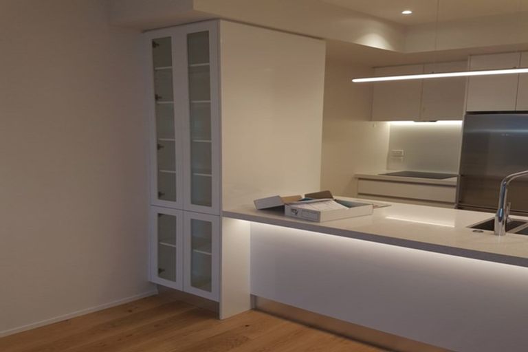 Photo of property in 203/585 Beach Road, Rothesay Bay, Auckland, 0630