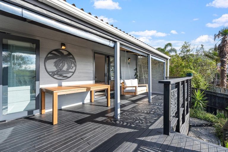 Photo of property in 5b Kauri Road, Stanmore Bay, Whangaparaoa, 0932