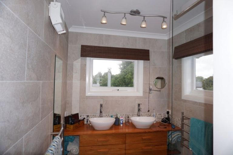 Photo of property in 188 Bartholomew Road, Levin, 5510