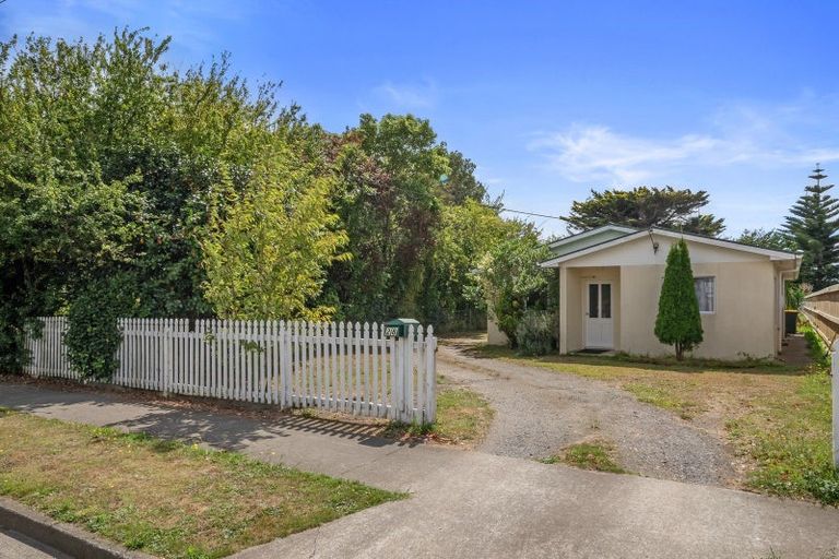 Photo of property in 28 Hokio Beach Road, Levin, 5510
