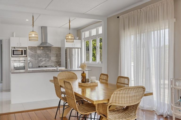 Photo of property in 6 Ngaio Street, Strandon, New Plymouth, 4312