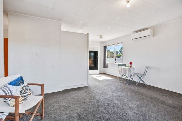 Photo of property in 12 Moki Place, Ruakaka, 0116
