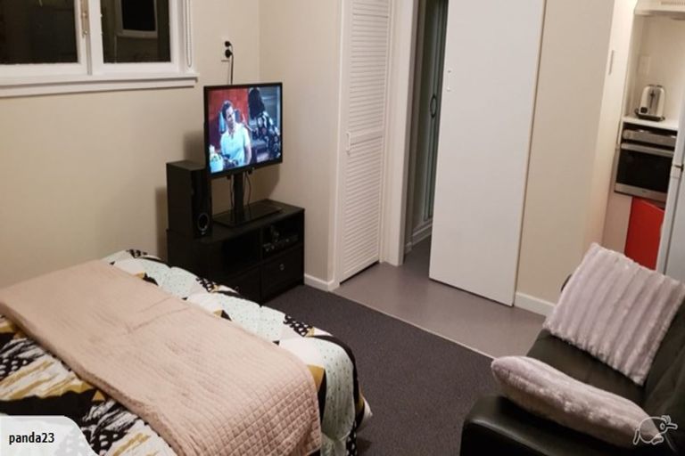 Photo of property in 13 Kokiri Street, Te Atatu South, Auckland, 0610