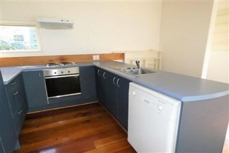 Photo of property in 2 Easdale Street, Kelburn, Wellington, 6012