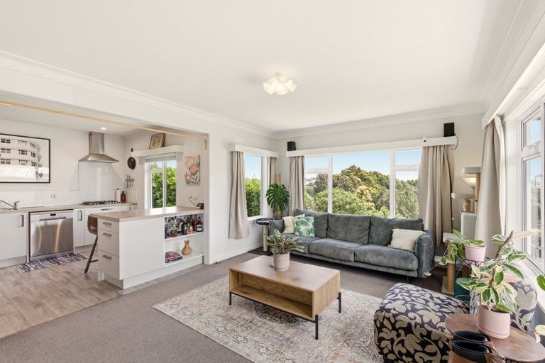 Photo of property in 380 Devon Street West, Lynmouth, New Plymouth, 4310