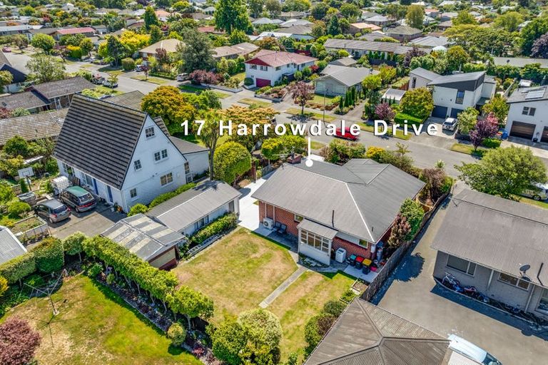 Photo of property in 17 Harrowdale Drive, Avonhead, Christchurch, 8042