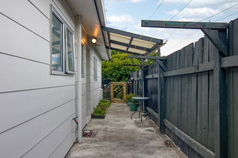 Photo of property in 17 Cargill Grove, Kelvin Grove, Palmerston North, 4414