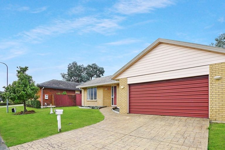 Photo of property in 104 Kingdale Road, Henderson, Auckland, 0610