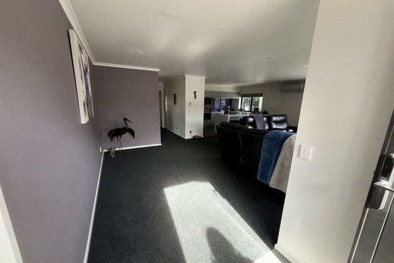 Photo of property in 205a Wainuiomata Road, Wainuiomata, Lower Hutt, 5014